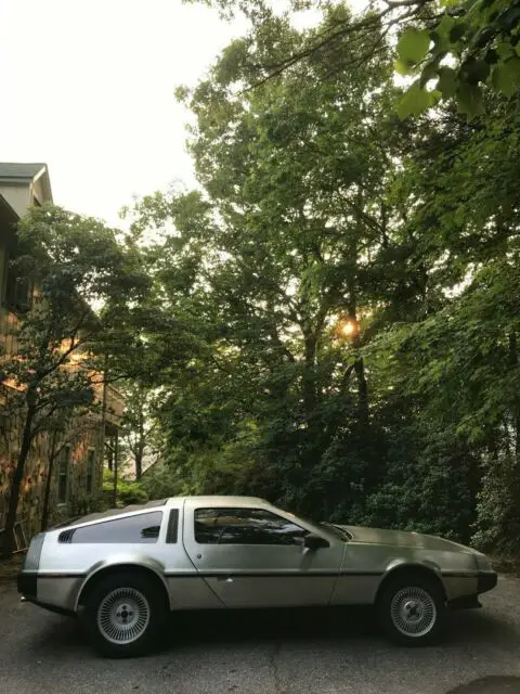 1982 DeLorean DMC12