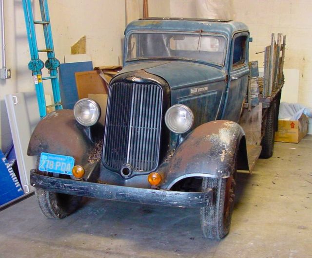 1935 Dodge Flat bed 1 1/2 ton