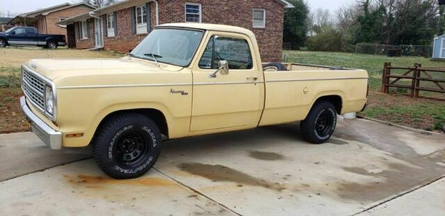 1985 Dodge Other Pickups Prospector tow package