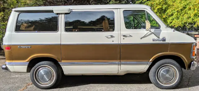 1982 Dodge B250