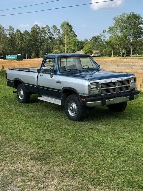 1991 Dodge Ram 2500 LE