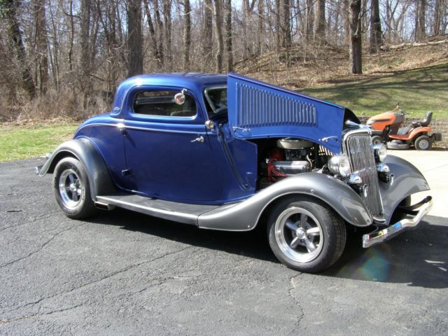 1934 Ford 3 Window Coupe
