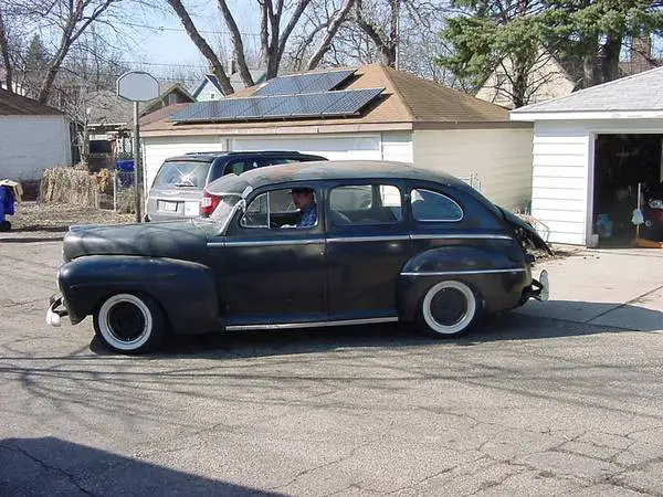 1948 Ford Deluxe