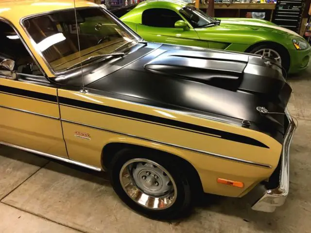 1975 Plymouth Duster