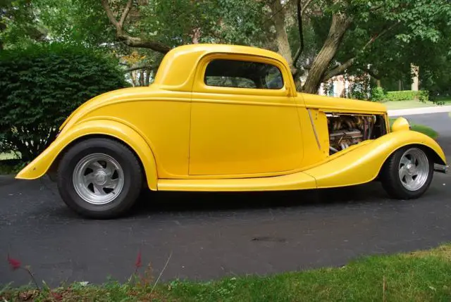 1933 Ford 3-Window Coupe Street Rod