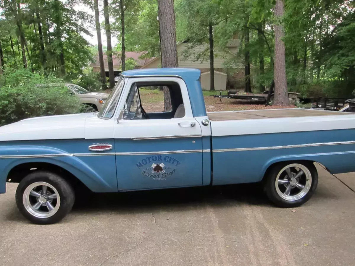 1966 Ford F-100