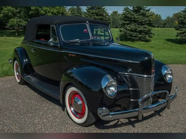 1940 Ford Deluxe 2 Door Convertible --