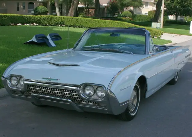 1962 Ford Thunderbird CONVERTIBLE - A/C - 2K MILES