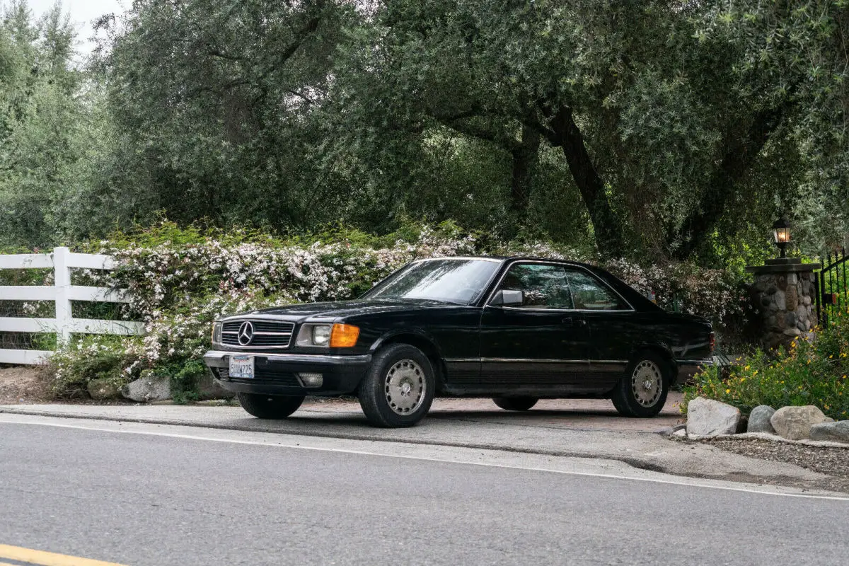 1985 Mercedes-Benz 500-Series luxury