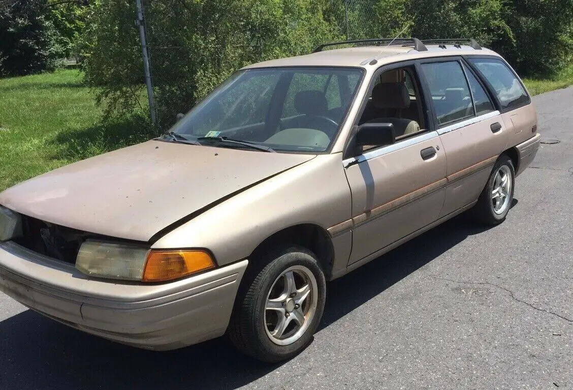 1993 Ford Escort LX