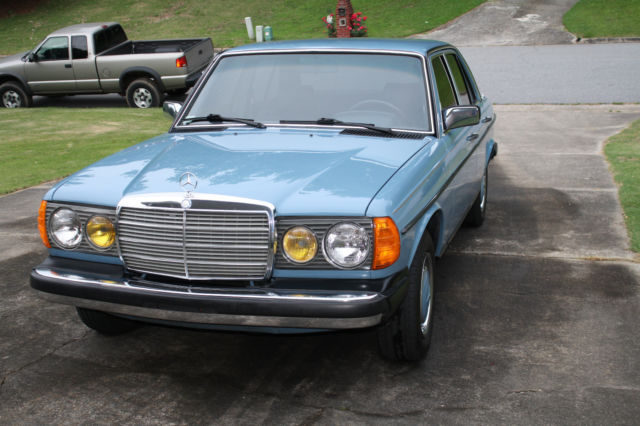 1981 Mercedes-Benz 200-Series 240d