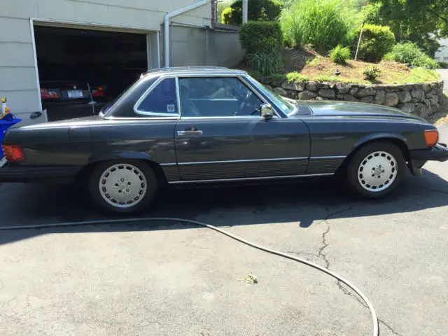 1989 Mercedes-Benz SL-Class 560