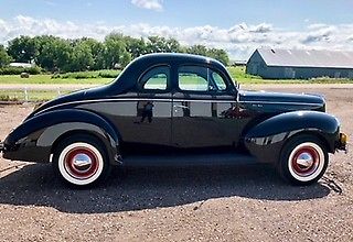 1940 Ford Deluxe Deluxe