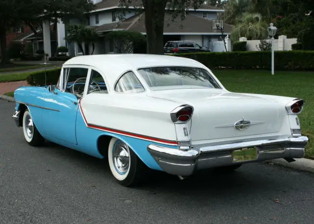 1957 Oldsmobile Eighty-Eight GOLDEN ROCKET - A/C - MINT