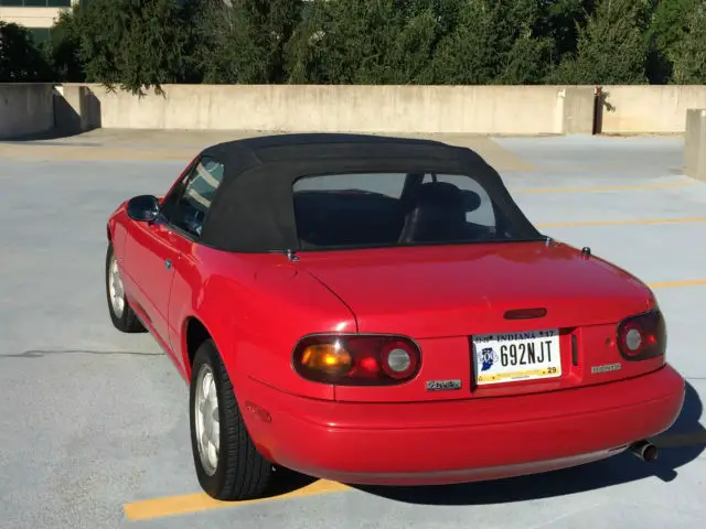 1992 Mazda MX-5 Miata convertible