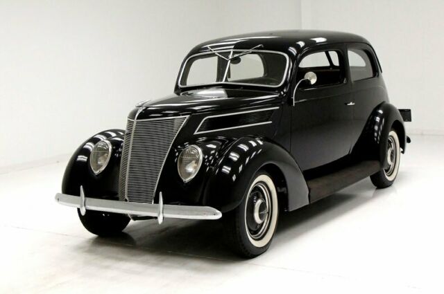 1937 Ford Tudor