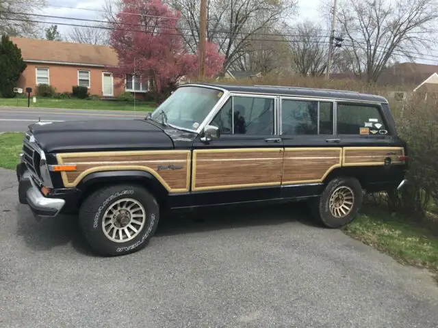 1990 Jeep Grand Wagoneer