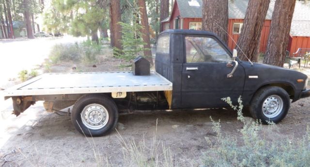 1983 Toyota Hilux Pickup Flatbed Work Truck