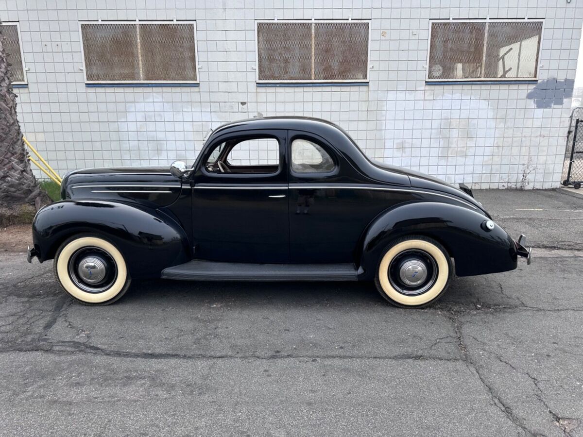 1939 Ford Deluxe Coupe DELUXE