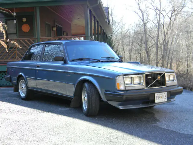 1984 Volvo 240 GLT