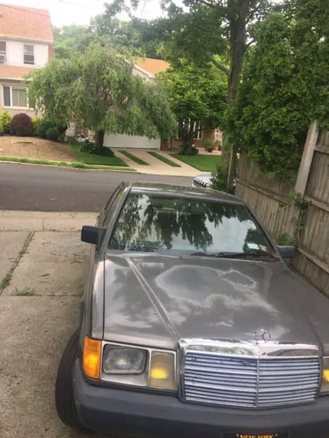 1986 Mercedes-Benz 190-Series