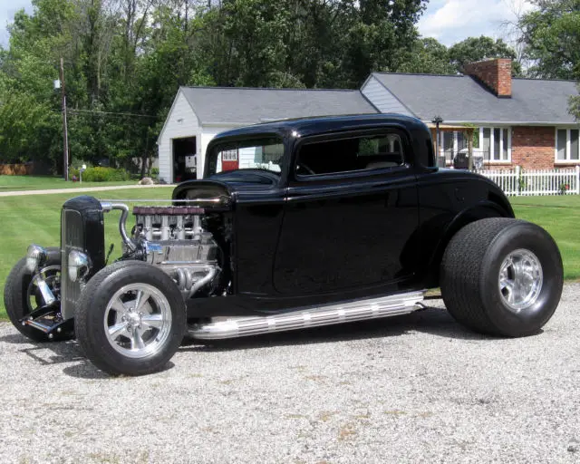 1932 Ford COUPE