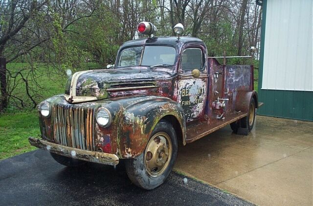 1946 Ford 1 1/2 ton FIRE TRUCK