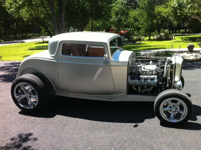 1932 Ford 3-Window Coupe Street Rod