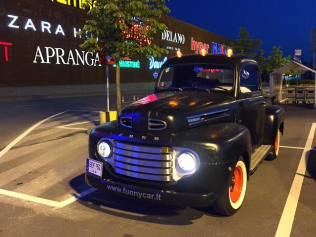 1949 Ford F-100