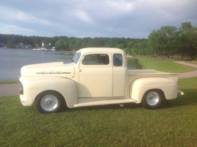 1951 Ford F-100