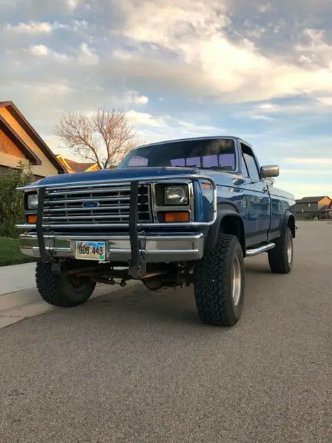 1985 Ford F-250 XLT