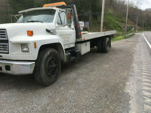 1992 Ford F700