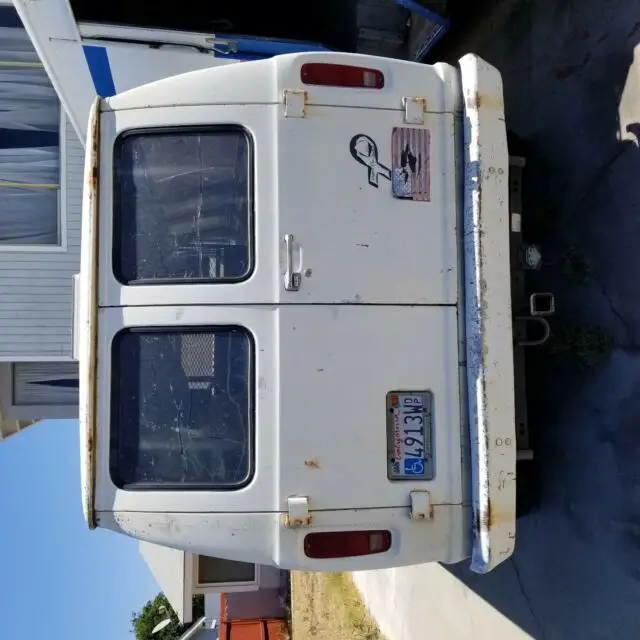 1985 Ford F-350 White