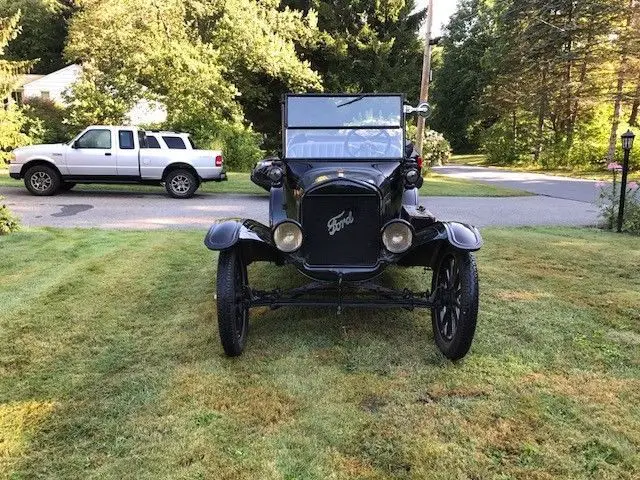 1924 Ford T Touring Car