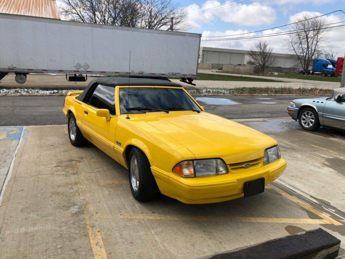 1993 Ford Mustang Convertible LX 5.0