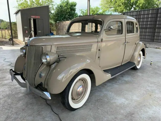 1936 Ford seden flathead v8