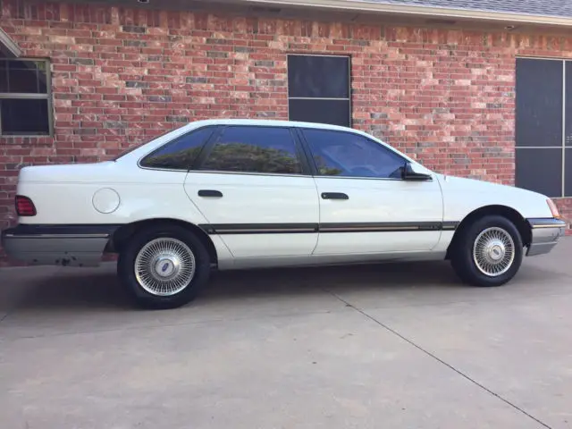 1987 Ford Taurus GL