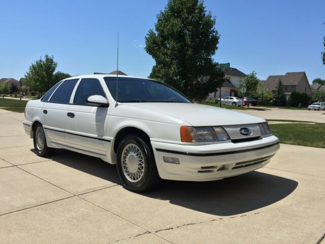 1990 Ford Taurus SHO