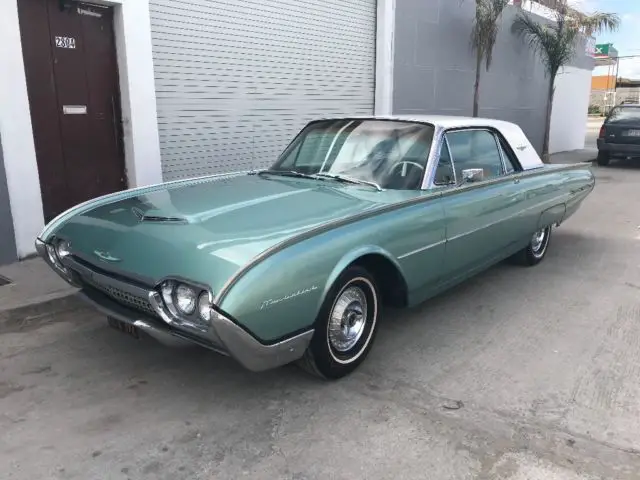 1962 Ford Thunderbird