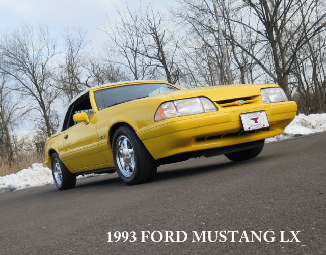1993 Ford Mustang LX Convertible 2-Door