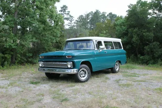 1961 Chevrolet Suburban --