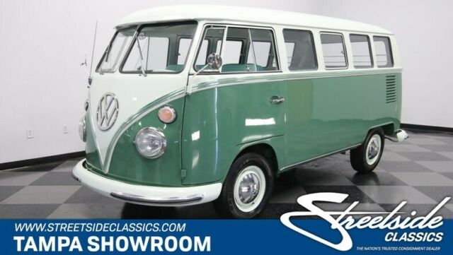 1965 Volkswagen Microbus De Luxe