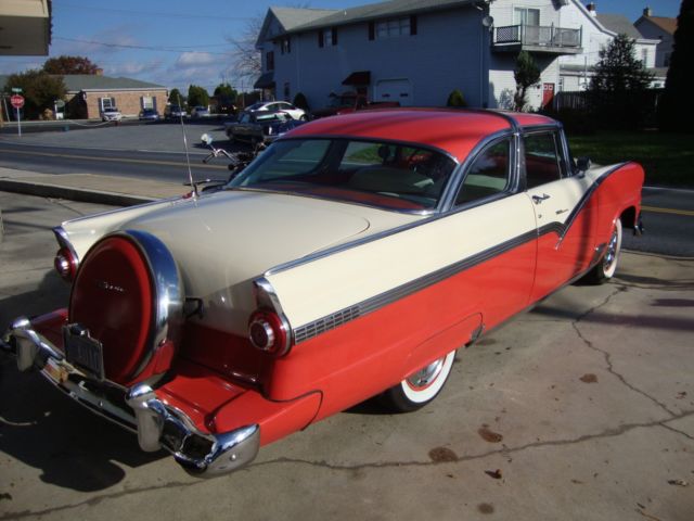 19560000 Ford Crown Victoria