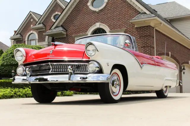 1955 Ford Fairlane Sunliner