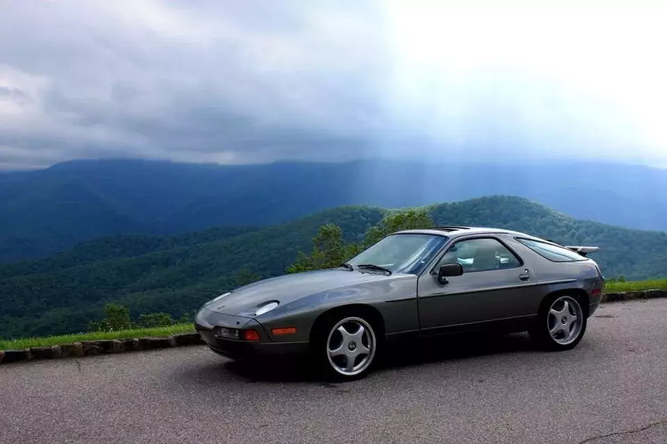 1988 Porsche 928