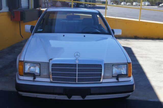 1992 Mercedes-Benz 300-Series