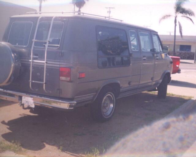 1986 GMC G20 full size trailer hitch &roof rack