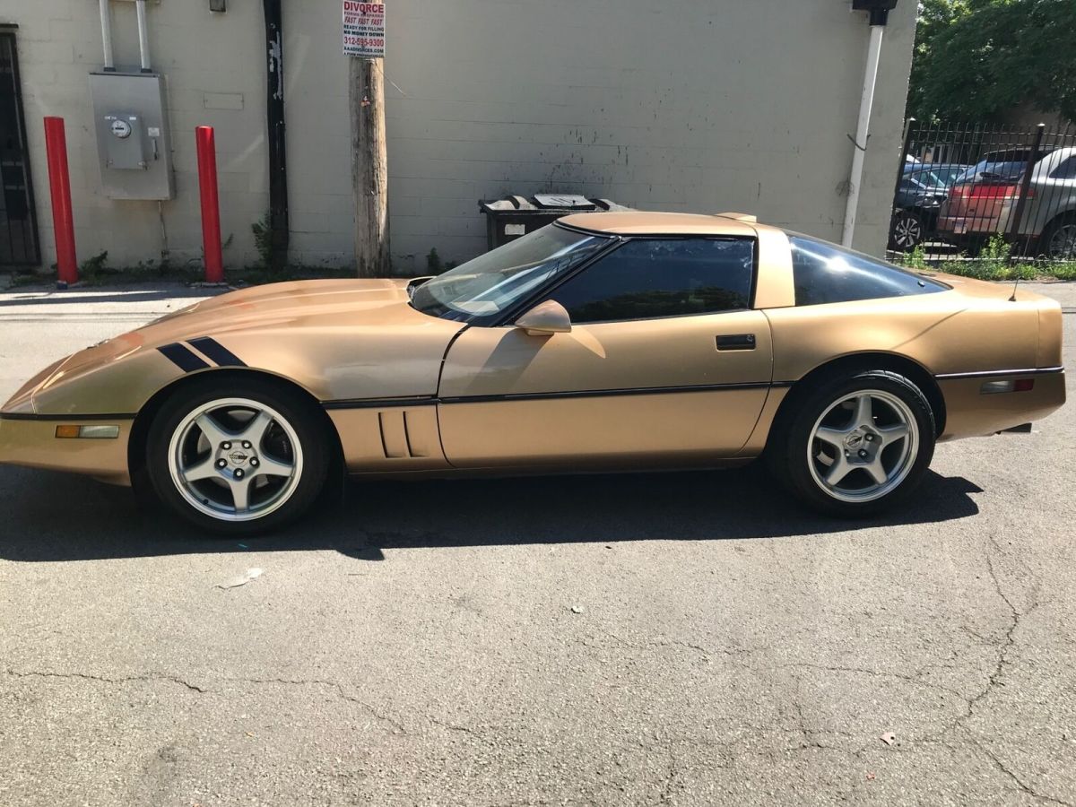 1986 Chevrolet Corvette -VERY CLEAN - LOW MILES -