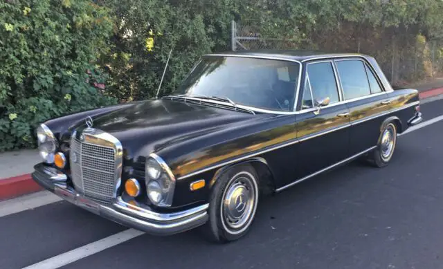 1970 Mercedes-Benz 200-Series