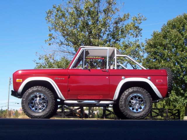 1974 Ford Bronco Loaded